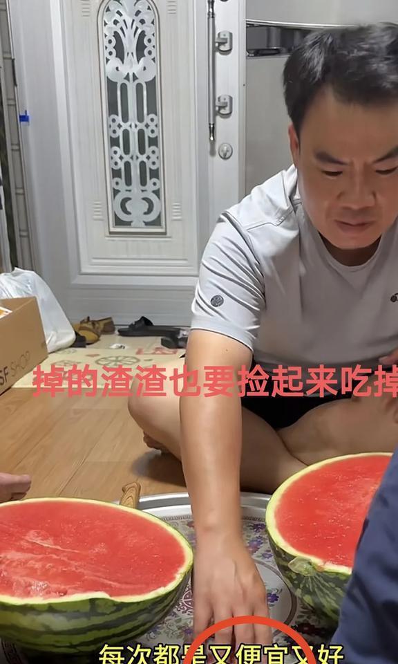 娱乐吃瓜博主看谁直播的,揭秘谁直播最火