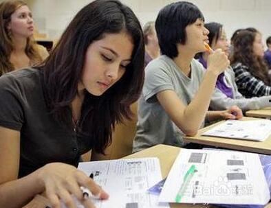 娱乐吃瓜酱留学生